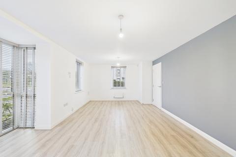 4 bedroom detached house to rent, Dowsell Way, Yate, Bristol, BS37