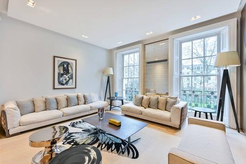 undefined, Montpelier Square, Knightsbridge, London, SW7