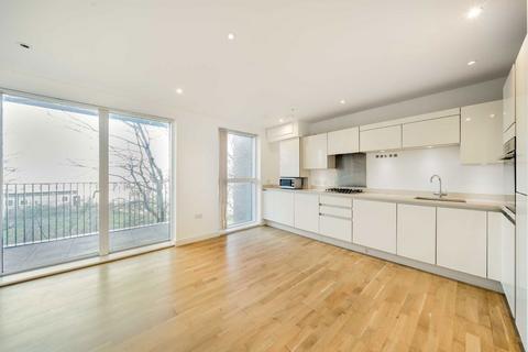 2 bedroom flat for sale, Manor Road, London W13