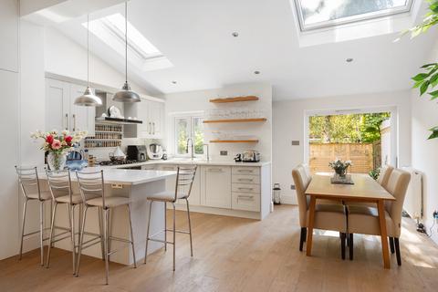 93 Bramley Road, London, W5 4ST