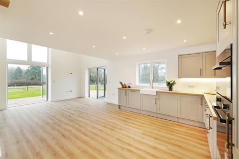 3 bedroom house for sale, SIDLOW, REIGATE RH2