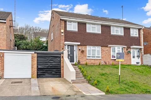 28 Wagtail Gardens, South Croydon, CR2 8TA