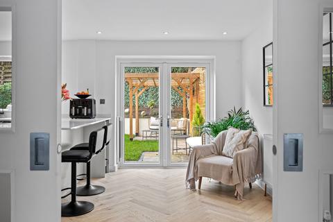 28 Wagtail Gardens, South Croydon, CR2 8TA