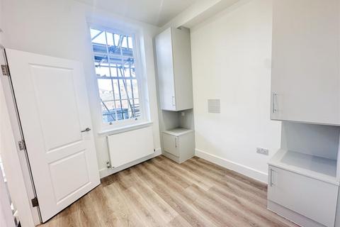 1 bedroom flat to rent, Blenheim Terrace, St John's Wood, London