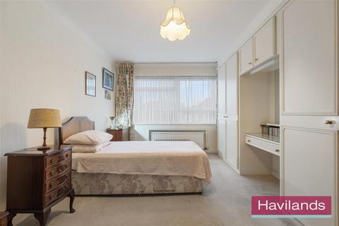 Flat 16, Chesterfield Lodge Church Hill, London, N21 1LW