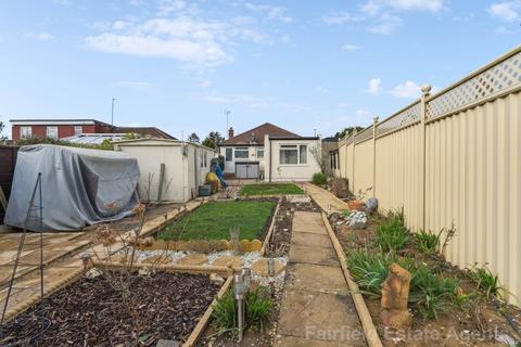 2 bedroom detached bungalow for sale, Greenfield Avenue, Carpenders Park