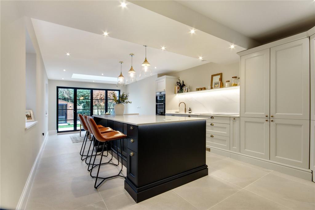 Kitchen/Breakfast Rm