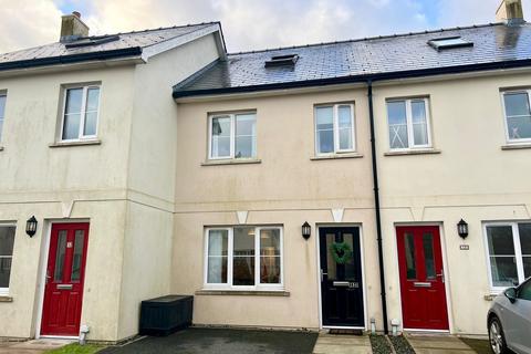 3 bedroom terraced house for sale, Victoria Gardens, Johnston, Haverfordwest, SA62