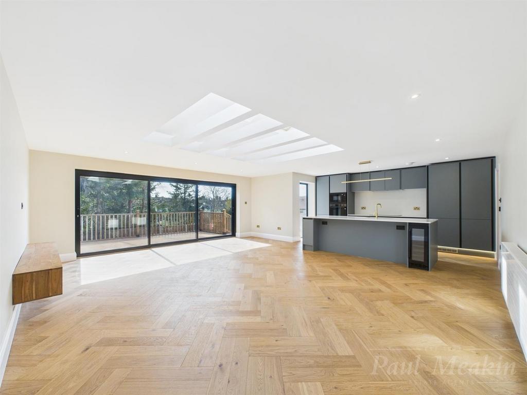 Kitchen/ Living area