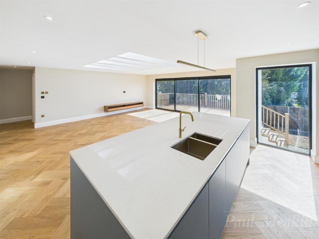 Kitchen/ Living area