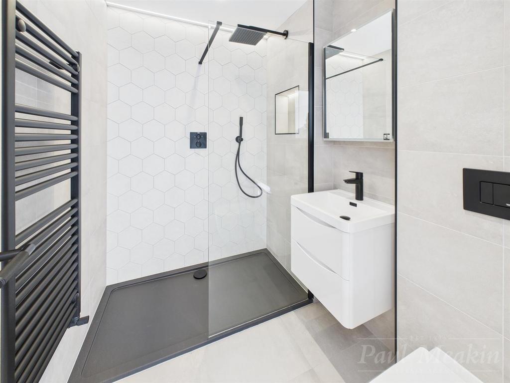 Ensuite Bathroom