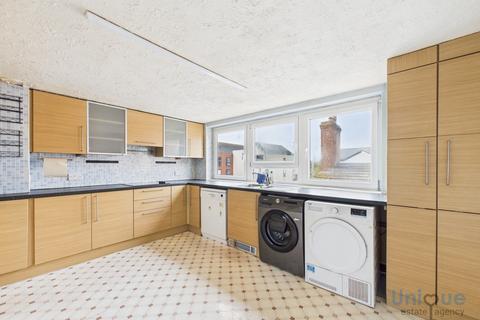 2 bedroom apartment for sale, All Saints Road,  Lytham St. Annes, FY8