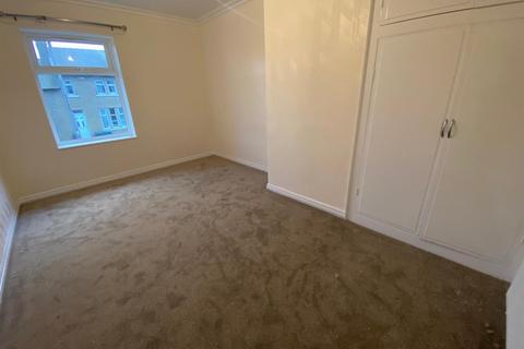 3 bedroom terraced house to rent, Leymoor Road, Golcar, Huddersfield