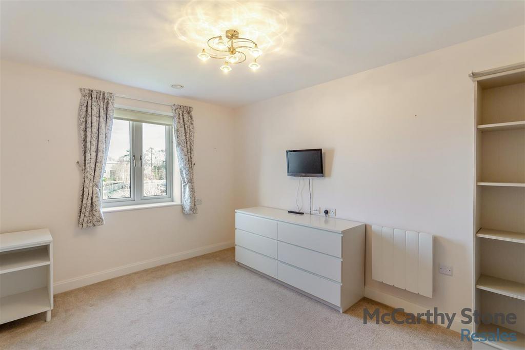 8635289-interior02.jpg