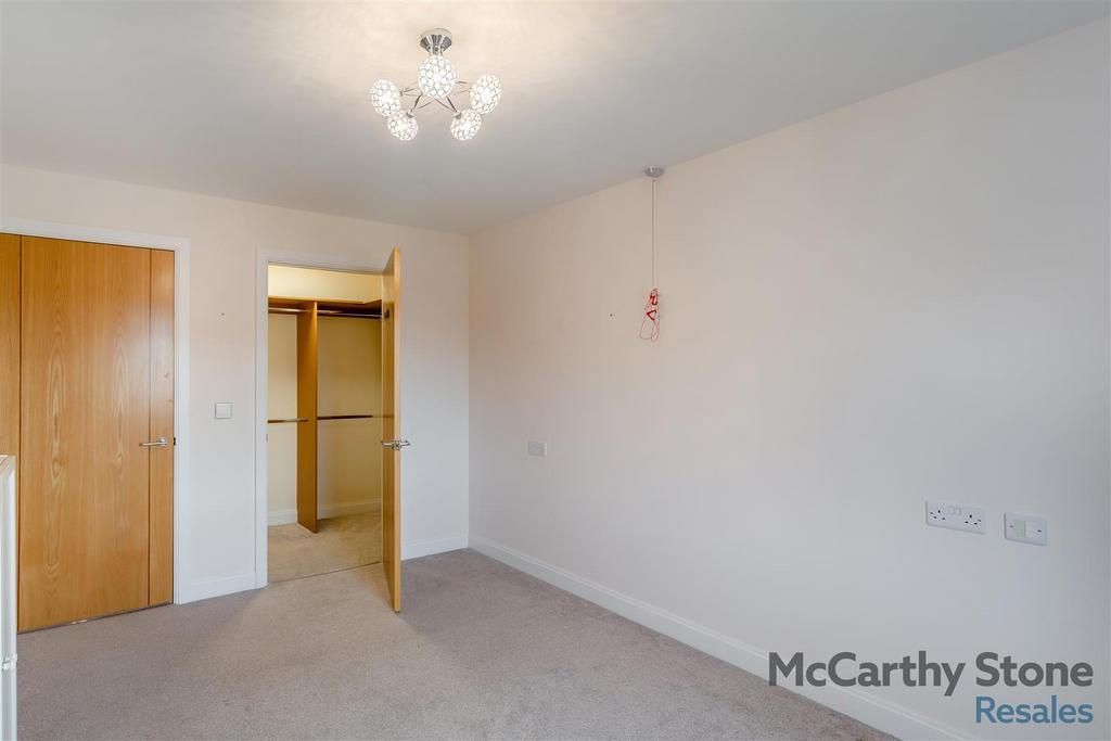 8635289-interior10.jpg