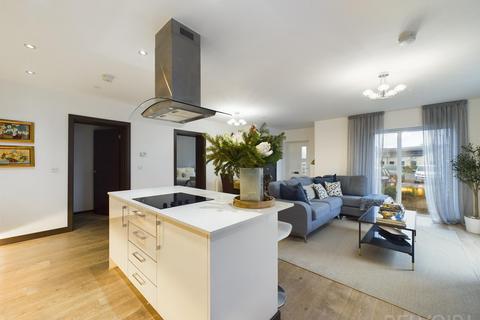 2 bedroom flat for sale, Station Hill, Bury St Edmunds, IP32