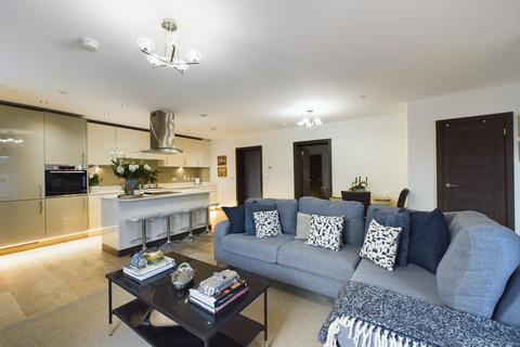 2 bedroom flat for sale, Station Hill, Bury St Edmunds, IP32