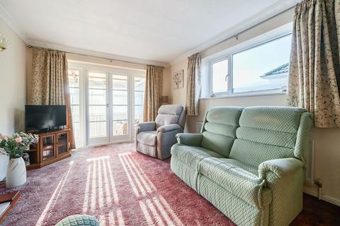48 Brackley Way, Basingstoke, RG22 6LN