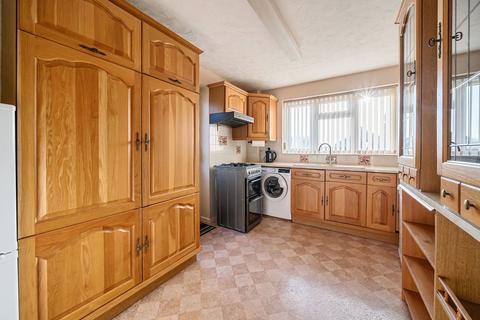 48 Brackley Way, Basingstoke, RG22 6LN