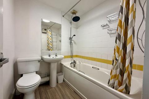 1 bedroom flat to rent, London Road, Portsmouth
