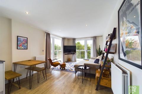 2 bedroom apartment for sale, Wallingford Way, Maidenhead, Berkshire, SL6