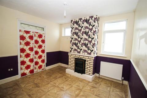 3 bedroom semi-detached house for sale, Rochester Drive, Westcliff-On-Sea