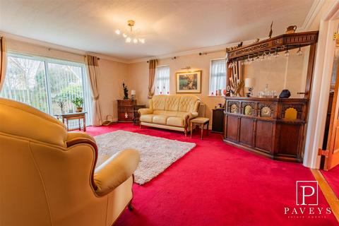 4 bedroom detached house for sale, Coan Avenue, Clacton-On-Sea