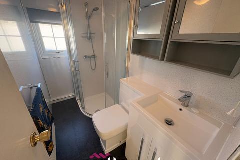 undefined, Palm grove court, Doncaster DN8
