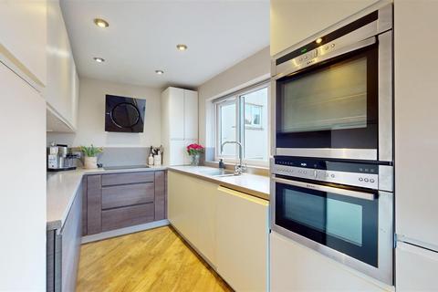 2 bedroom flat for sale, Warrenne Keep, Stamford