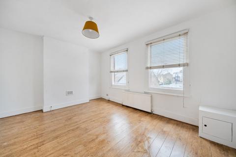 2 bedroom flat to rent, Morrish Road Brixton Hill SW2