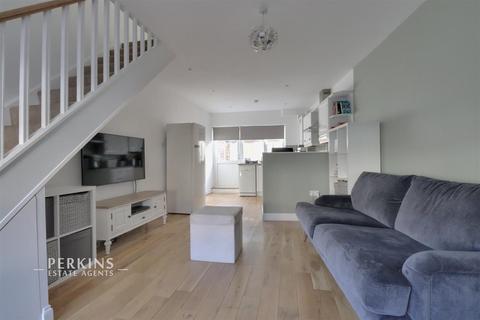 2 bedroom end of terrace house for sale, Northolt, UB5