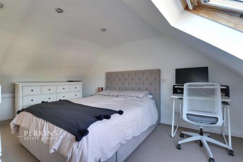 2 bedroom end of terrace house for sale, Northolt, UB5