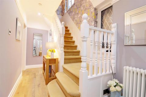 140 Beverley Road, Kirk Ella, Hull, HU10 7HA