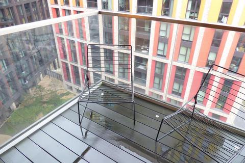 3 bedroom apartment to rent, Thornes House, Nine Elms SW11