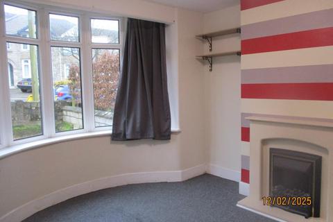 3 bedroom semi-detached house to rent, Bowood Road, Swindon