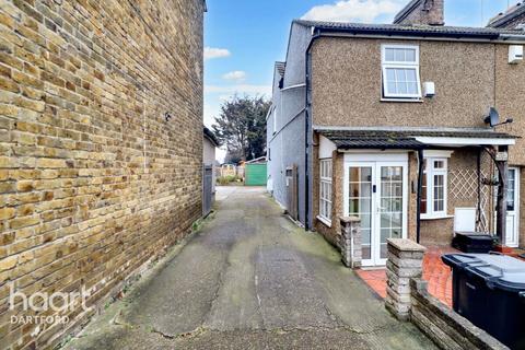 32 London Road, Stone, Dartford, DA2 6DJ