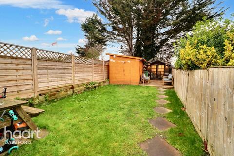 32 London Road, Stone, Dartford, DA2 6DJ