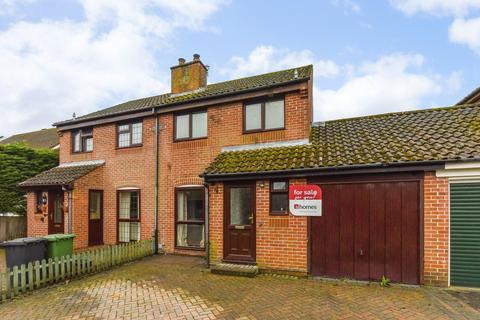 9 Ryefield Close, Petersfield, GU31 4RA