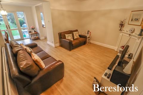 4 bedroom bungalow for sale, Cranston Park Avenue, Upminster, RM14