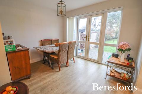 4 bedroom bungalow for sale, Cranston Park Avenue, Upminster, RM14