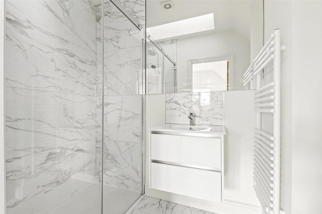 Shower room ensuite