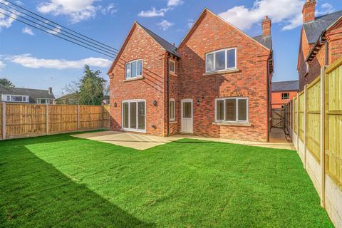 undefined, Long Street, Hanslope, Milton Keynes