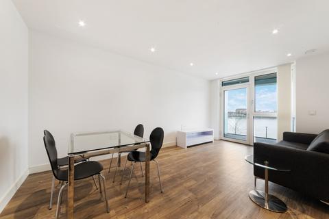 2 bedroom flat to rent, Gordian Apartments, 34 Cable Walk, Greenwich, London, SE10