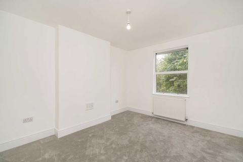 4 bedroom terraced house for sale, Shalimar Road, London W3