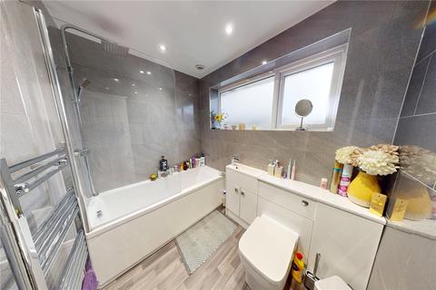 25 Deben, East Tilbury, Tilbury, RM18 8RG