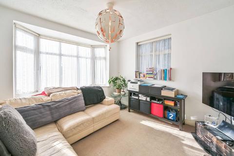 2 bedroom flat for sale, Page Street, Mill Hill, London, NW7