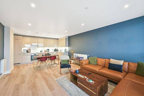 3 bedroom flat for sale, Station Road, New Southgate, LONDON, N11