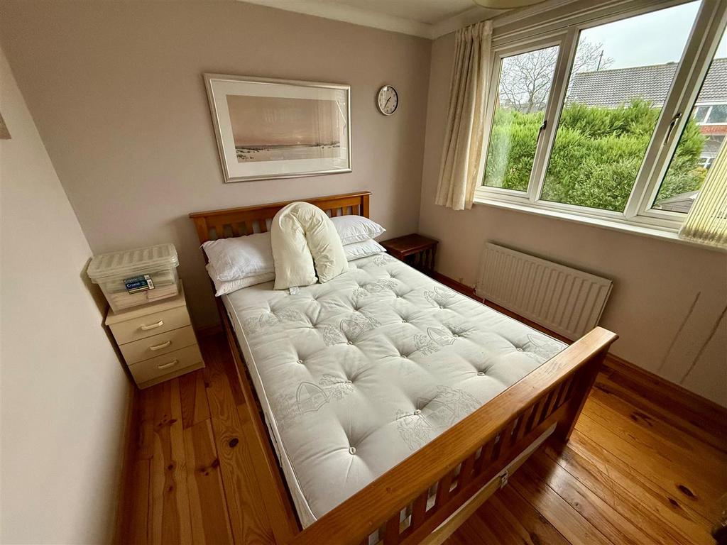 RG53 Bed2.jpg