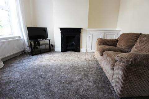 2 bedroom house to rent, Saxon Road