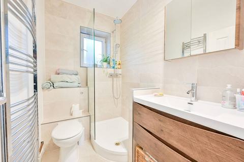 1 bedroom flat for sale, Tabard Street, London Bridge, London, SE1